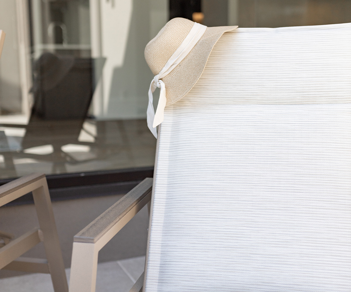 Vida Padded Sling Chaise Lounge with Arms - Image 4